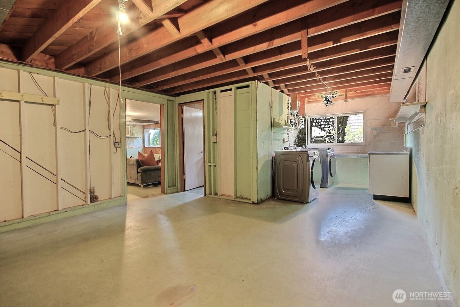 326 Renton Avenue Property Photo 27
