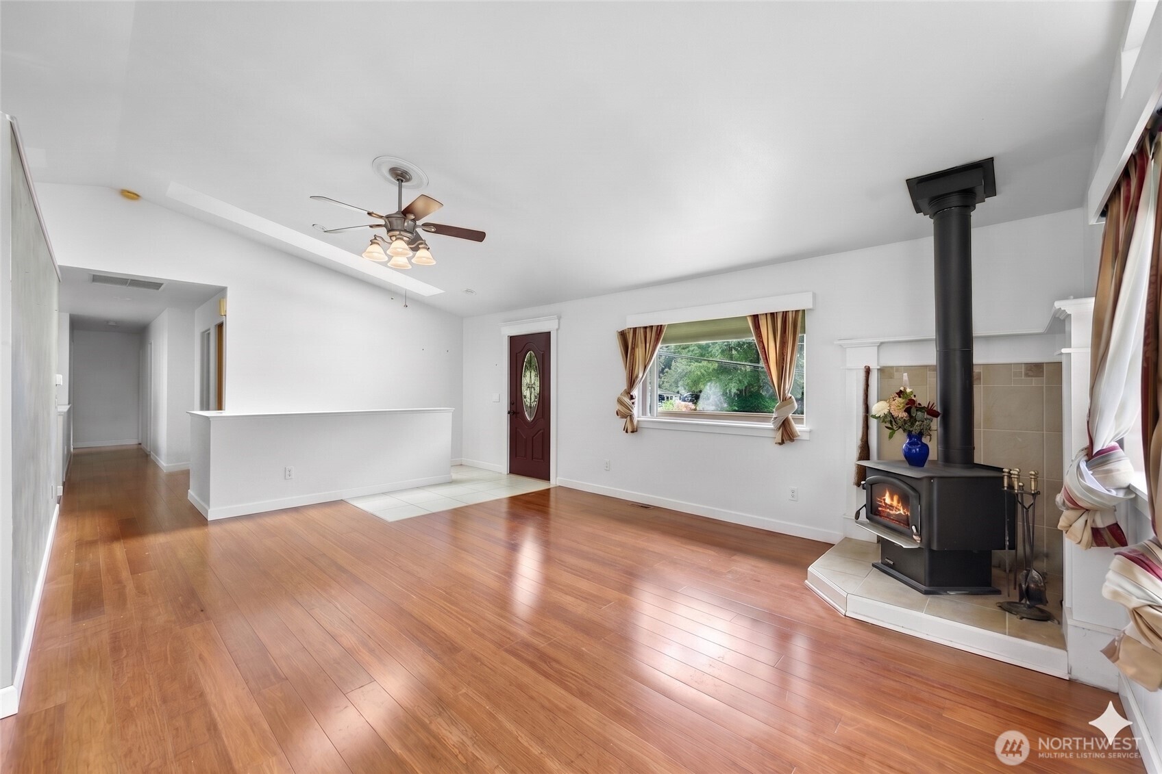 3046 Glenhaven Drive Property Photo 5