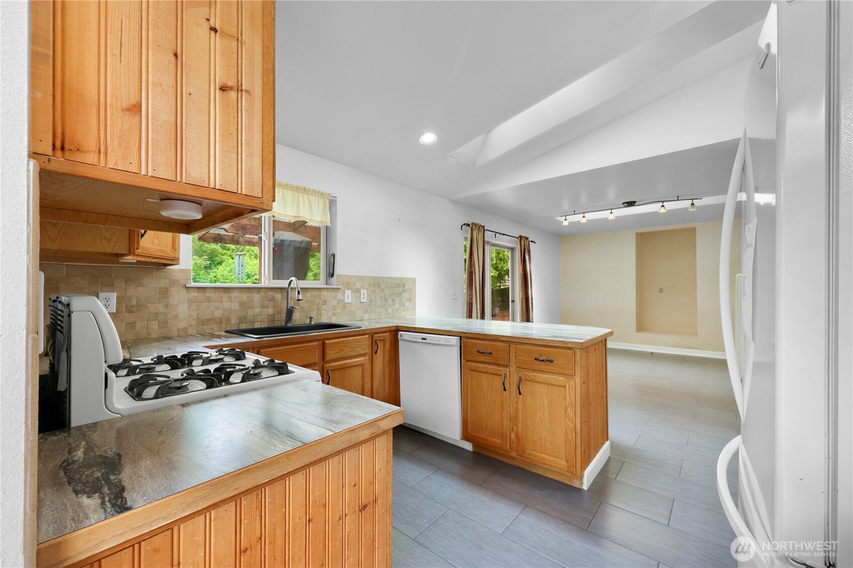 3046 Glenhaven Drive Property Photo 10