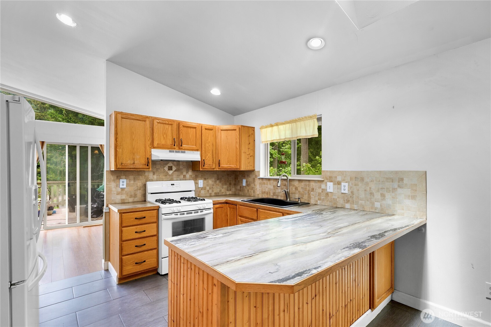 3046 Glenhaven Drive Property Photo 11