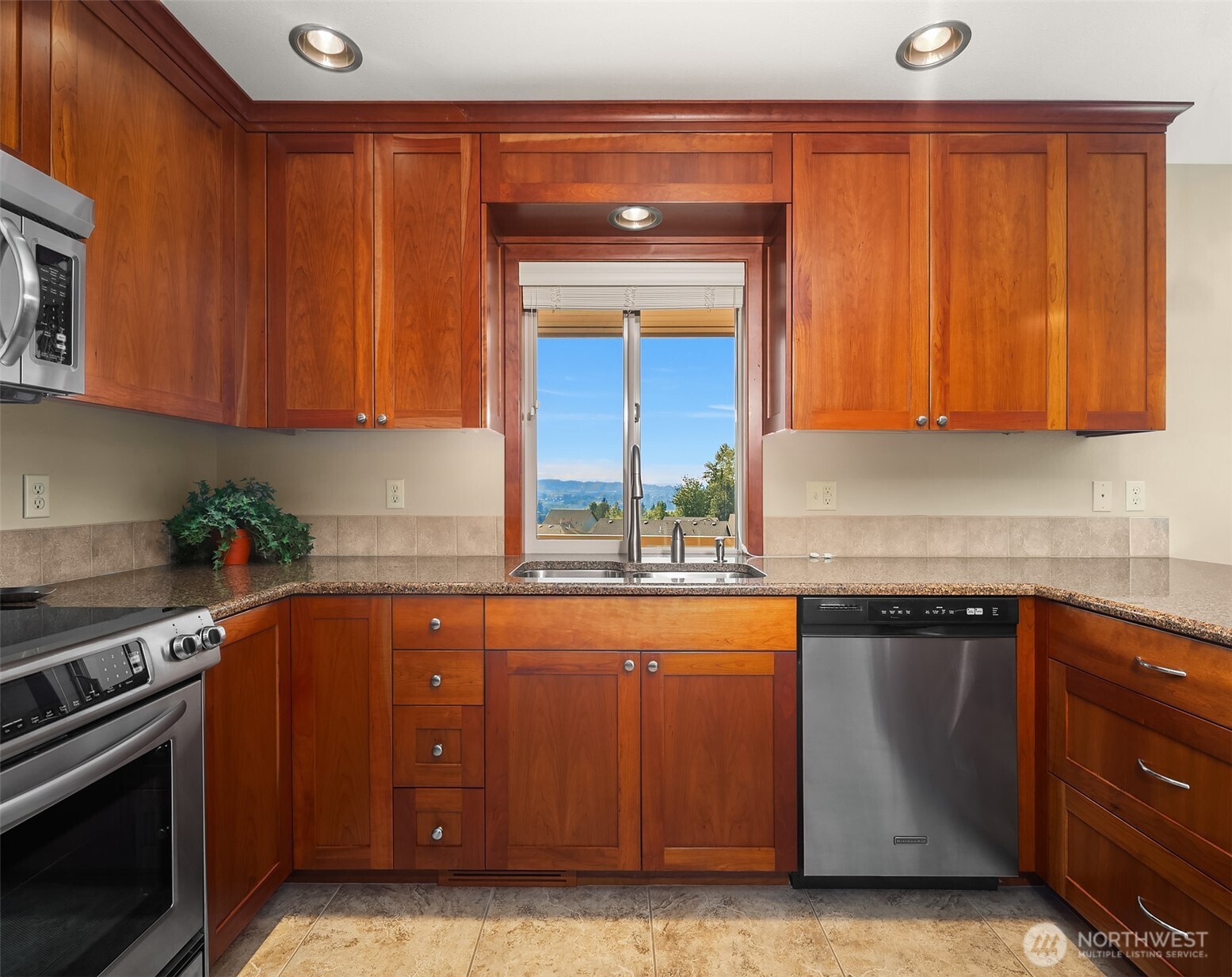 714 79th Avenue Property Photo 15