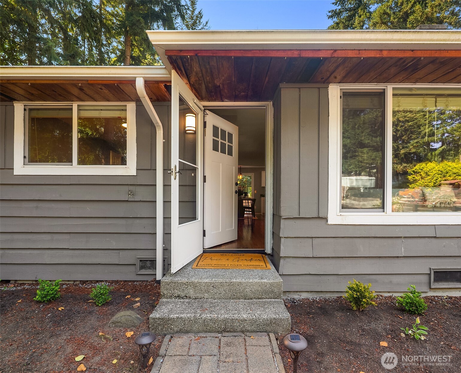 14333 165th Place Property Photo 4