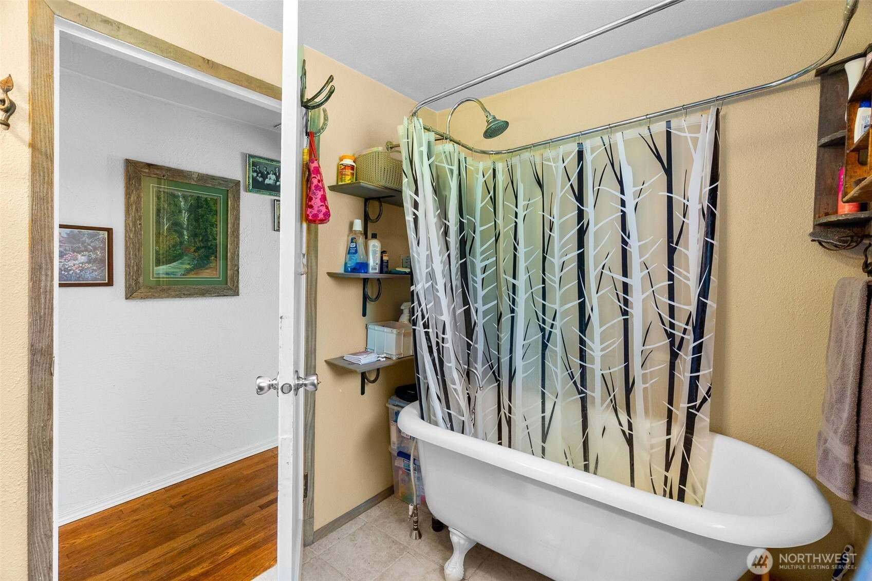 82 Chenois Valley Road Property Photo 17