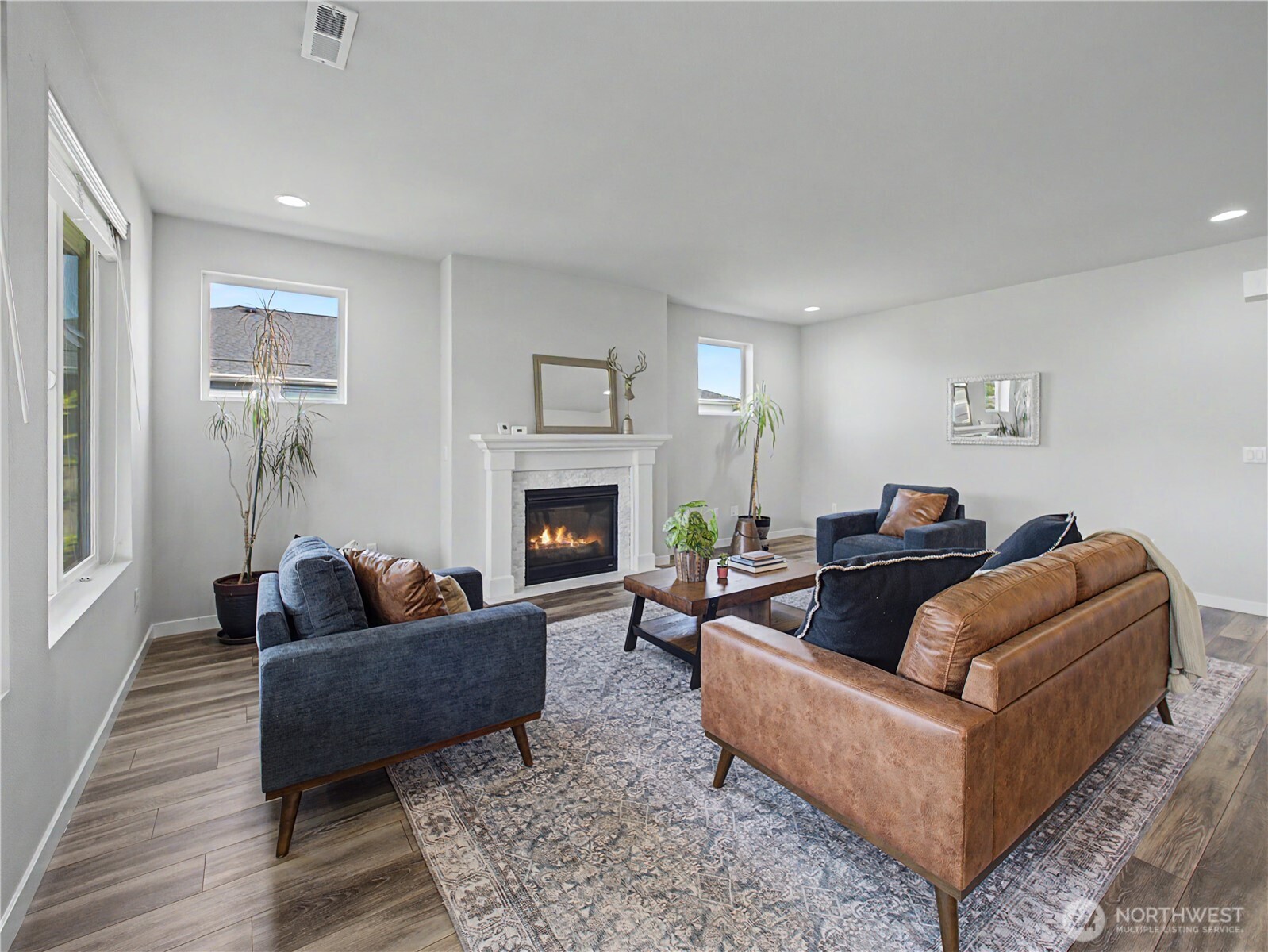 1346 Boyle Street Property Photo 6