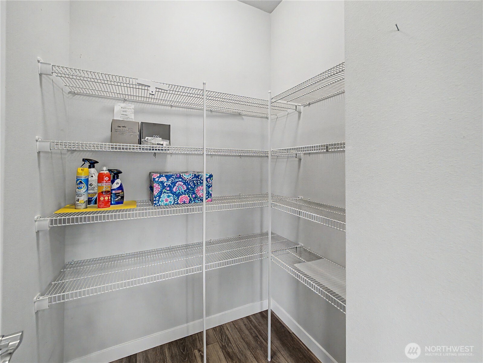 1346 Boyle Street Property Photo 11