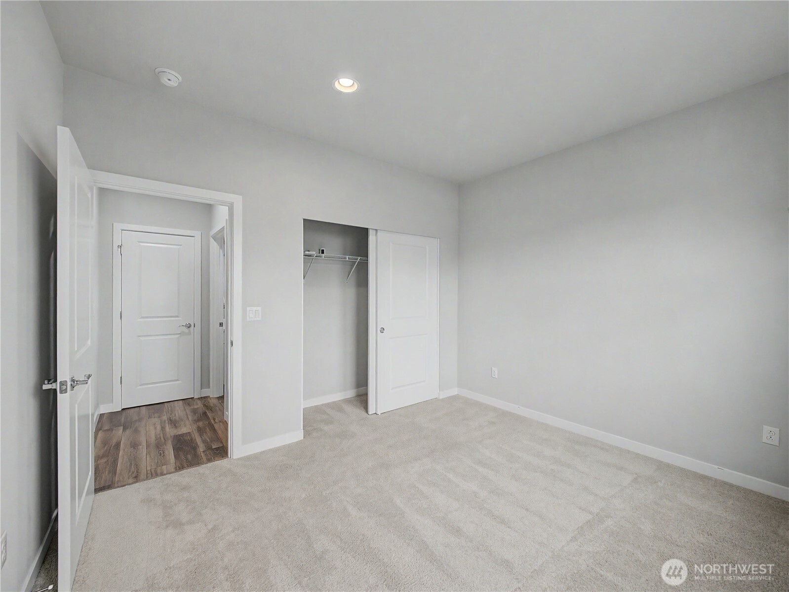1346 Boyle Street Property Photo 20