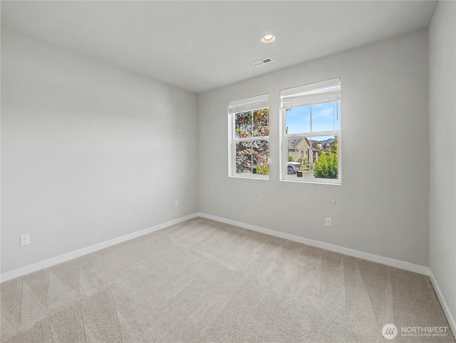 1346 Boyle Street Property Photo 21