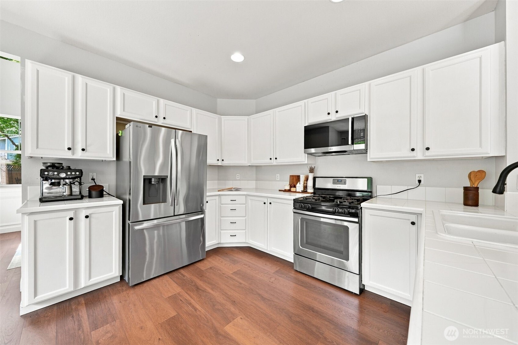 12716 64th Drive Property Photo 9