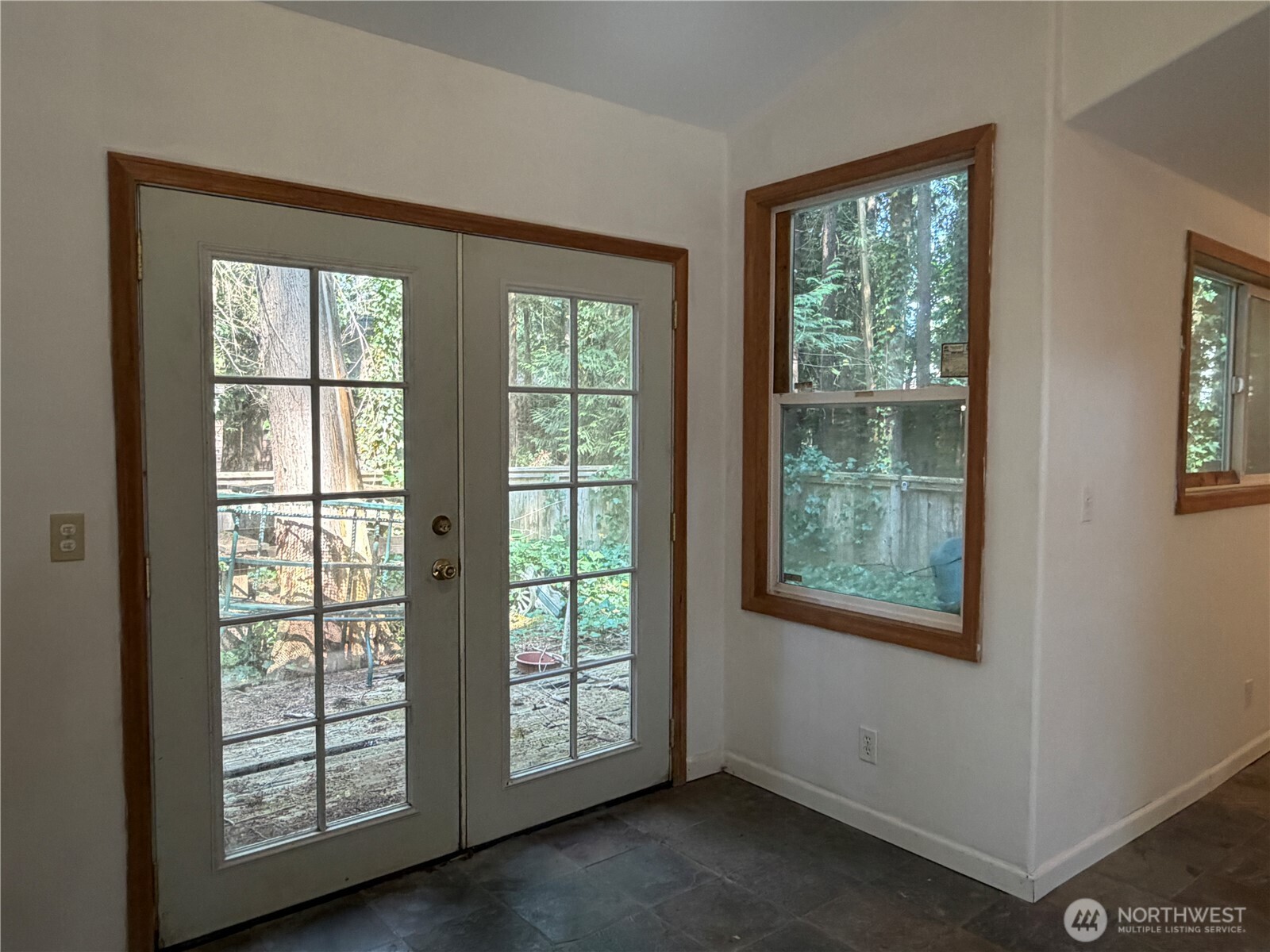 42062 Cedar Street Property Photo 8