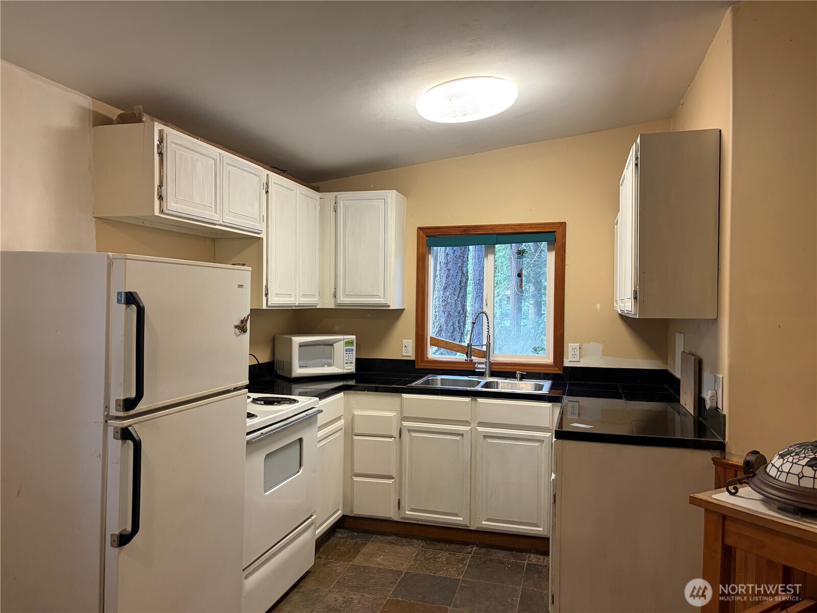 42062 Cedar Street Property Photo 12