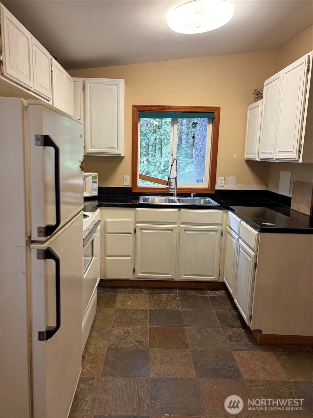 42062 Cedar Street Property Photo 14