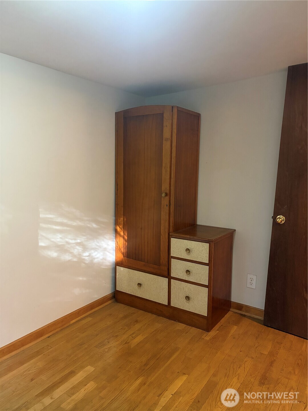 42062 Cedar Street Property Photo 21