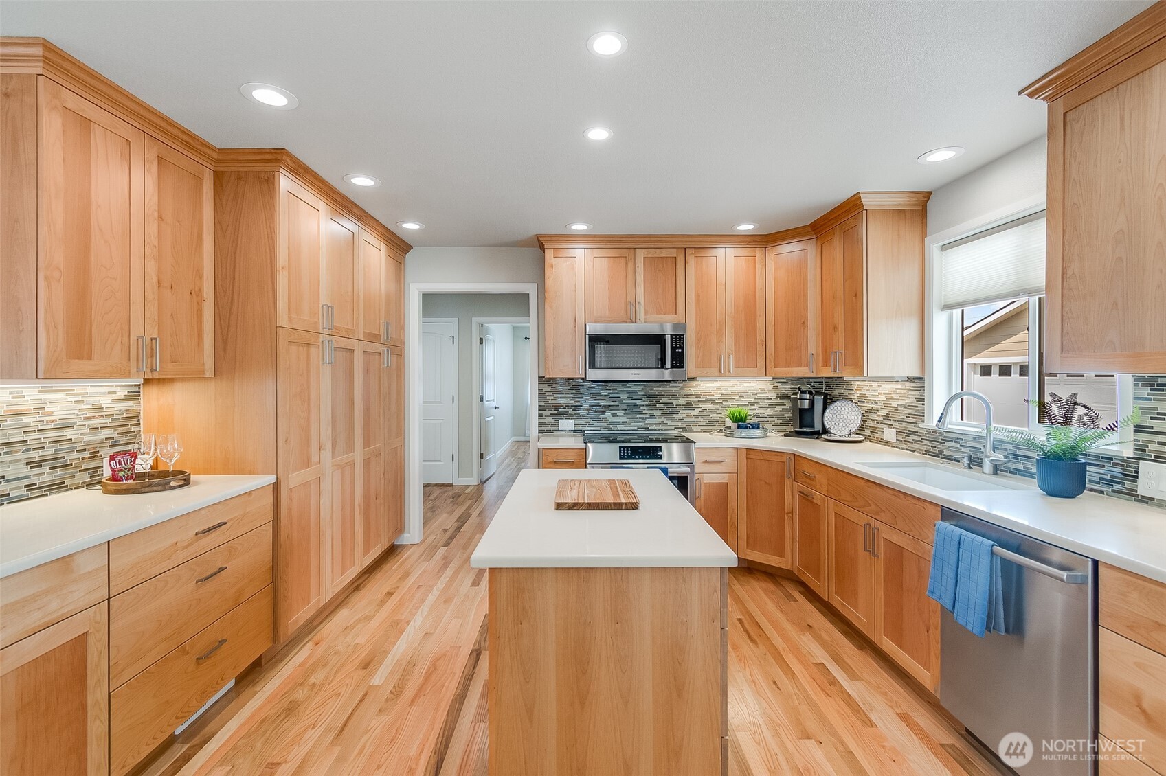 78 Whitten Street Property Photo 9