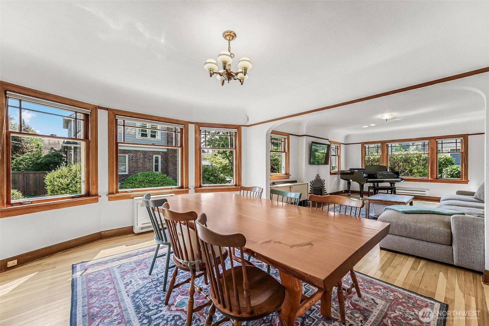 1115 N Cedar Street Property Photo 6
