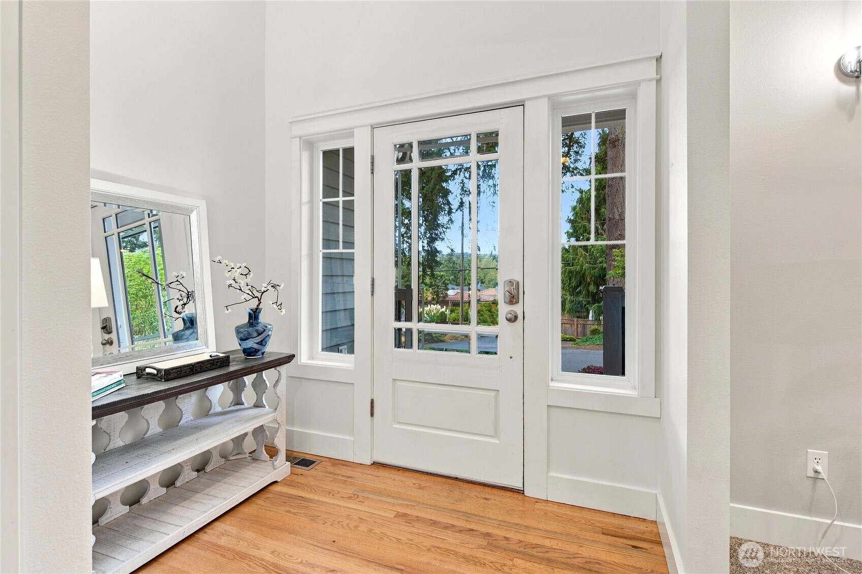 19028 37th Avenue Property Photo 6