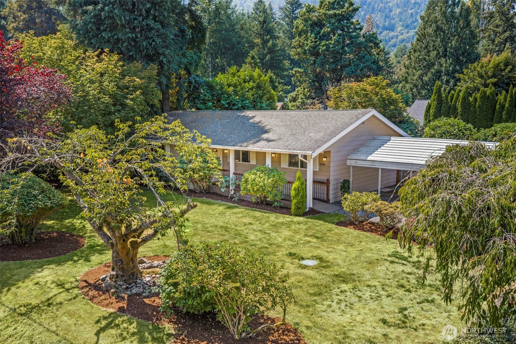 1245 6th Avenue Property Photo 1
