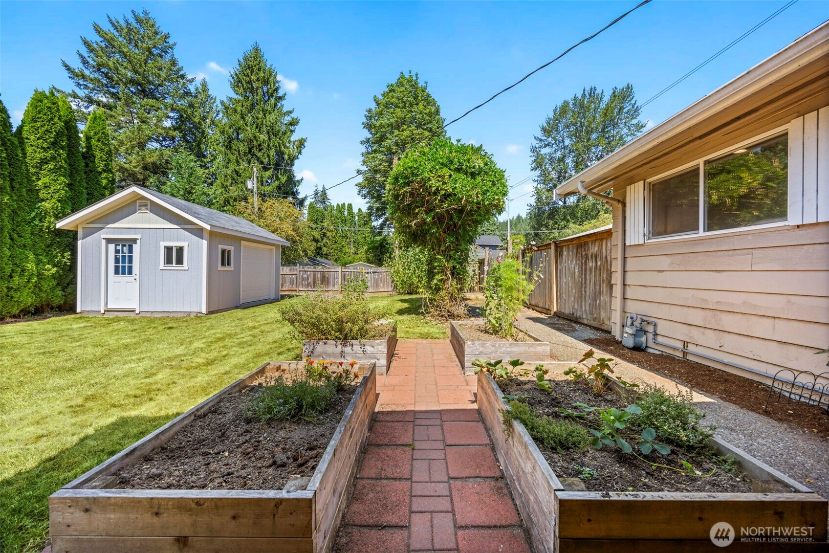 1245 6th Avenue Property Photo 14