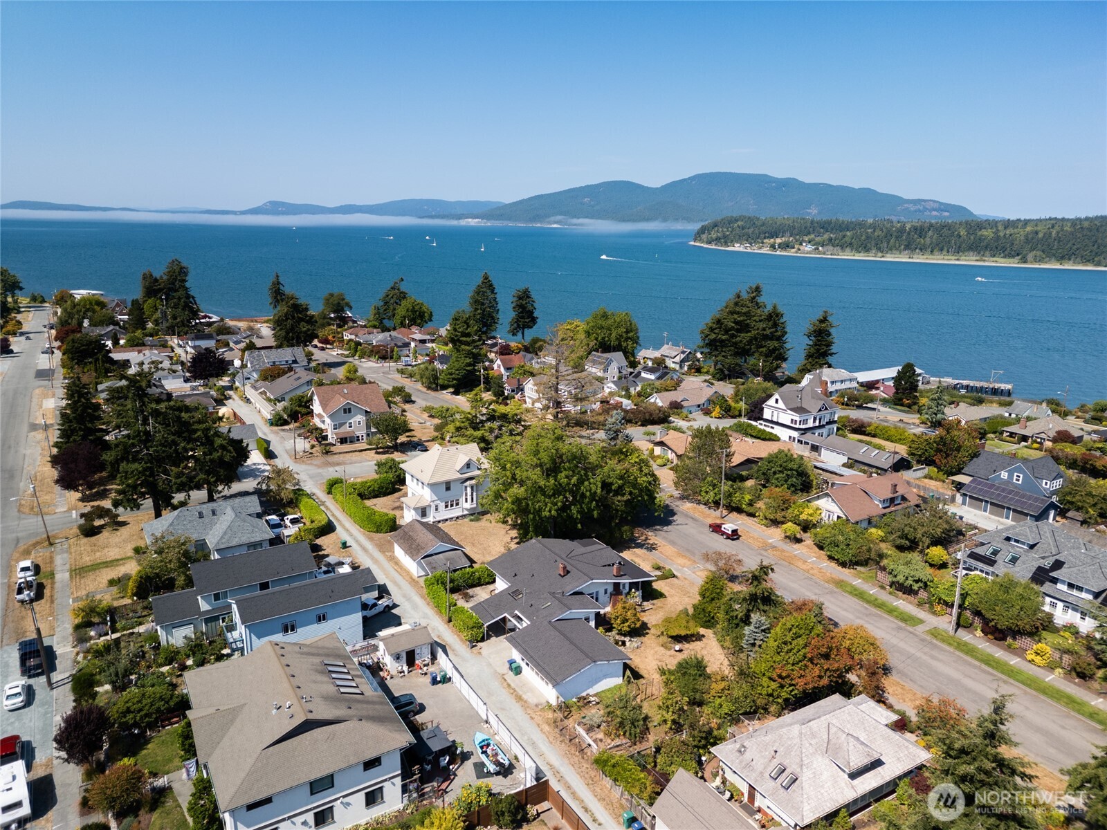 1811 9th Property Photo 5