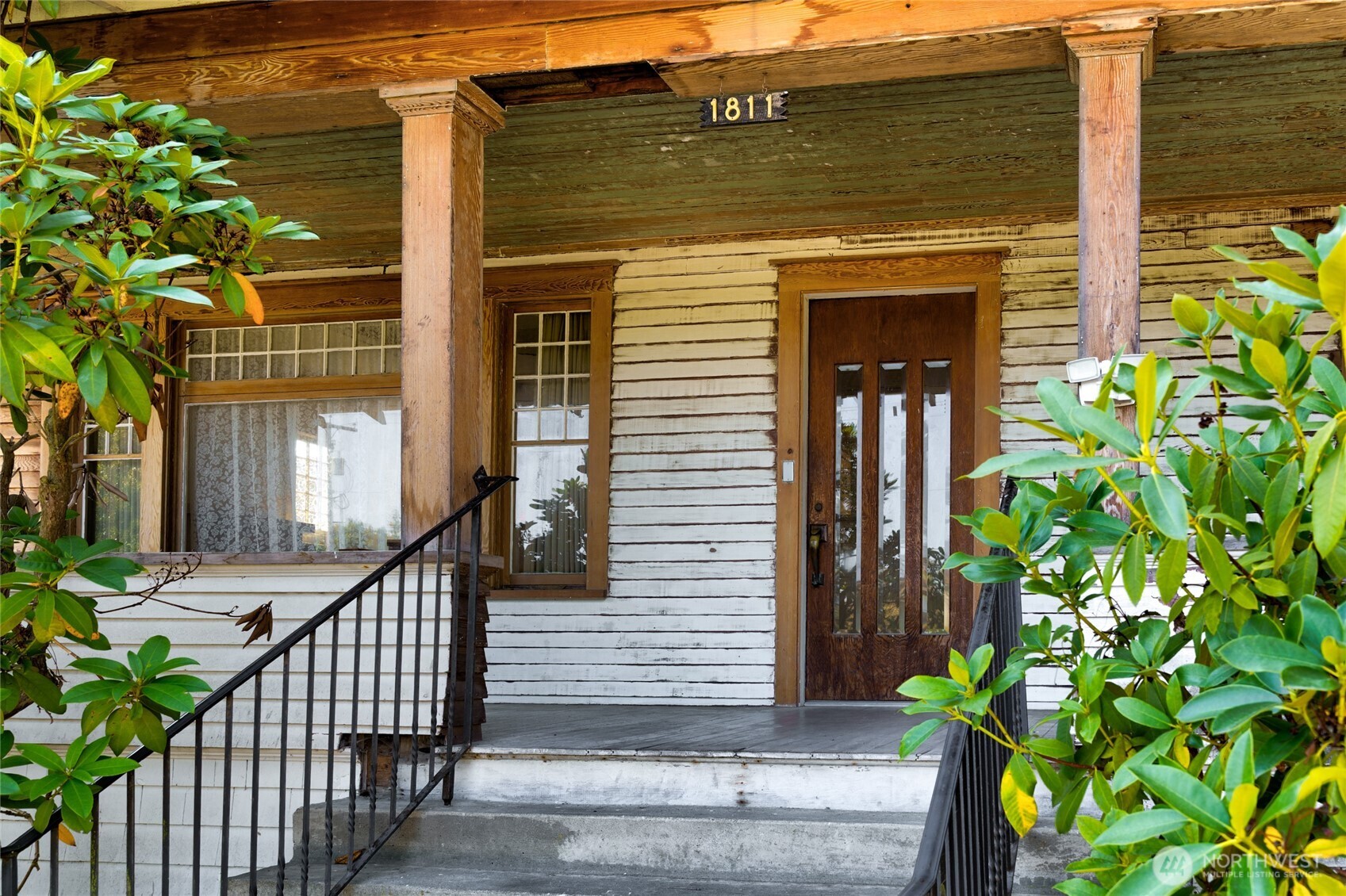 1811 9th Property Photo 6