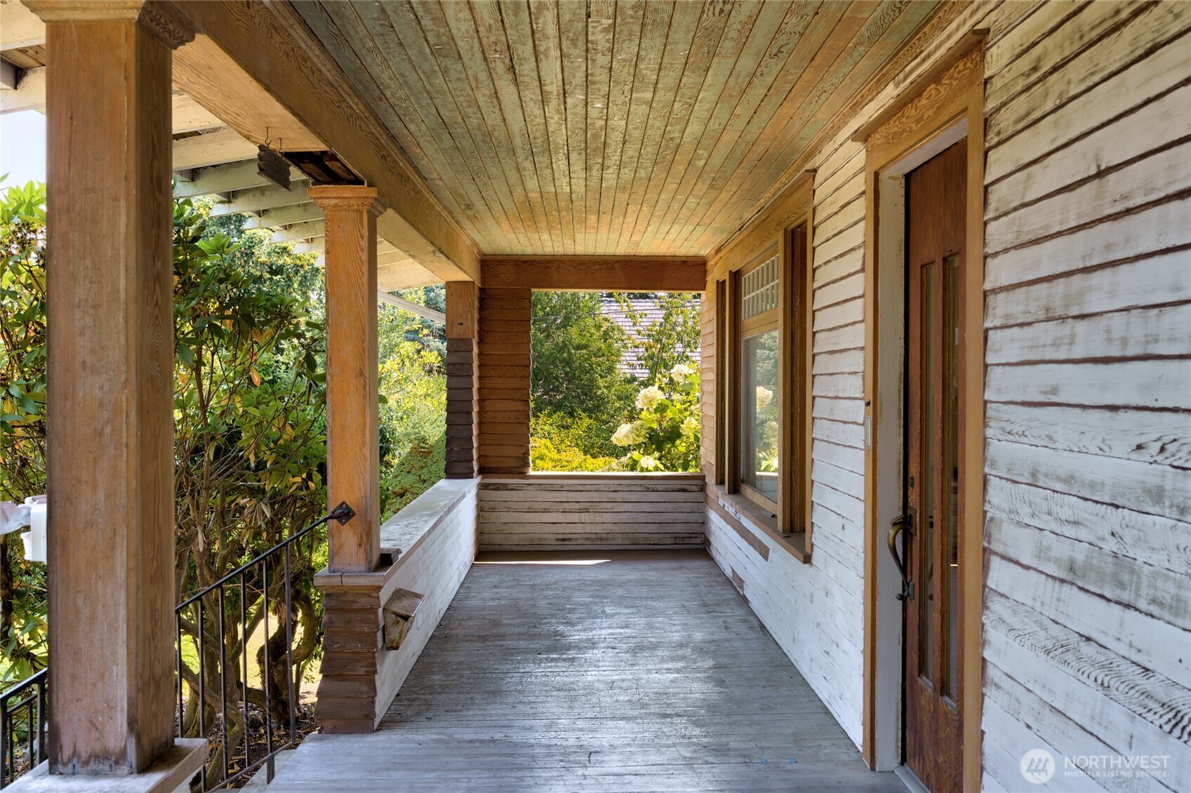 1811 9th Property Photo 7
