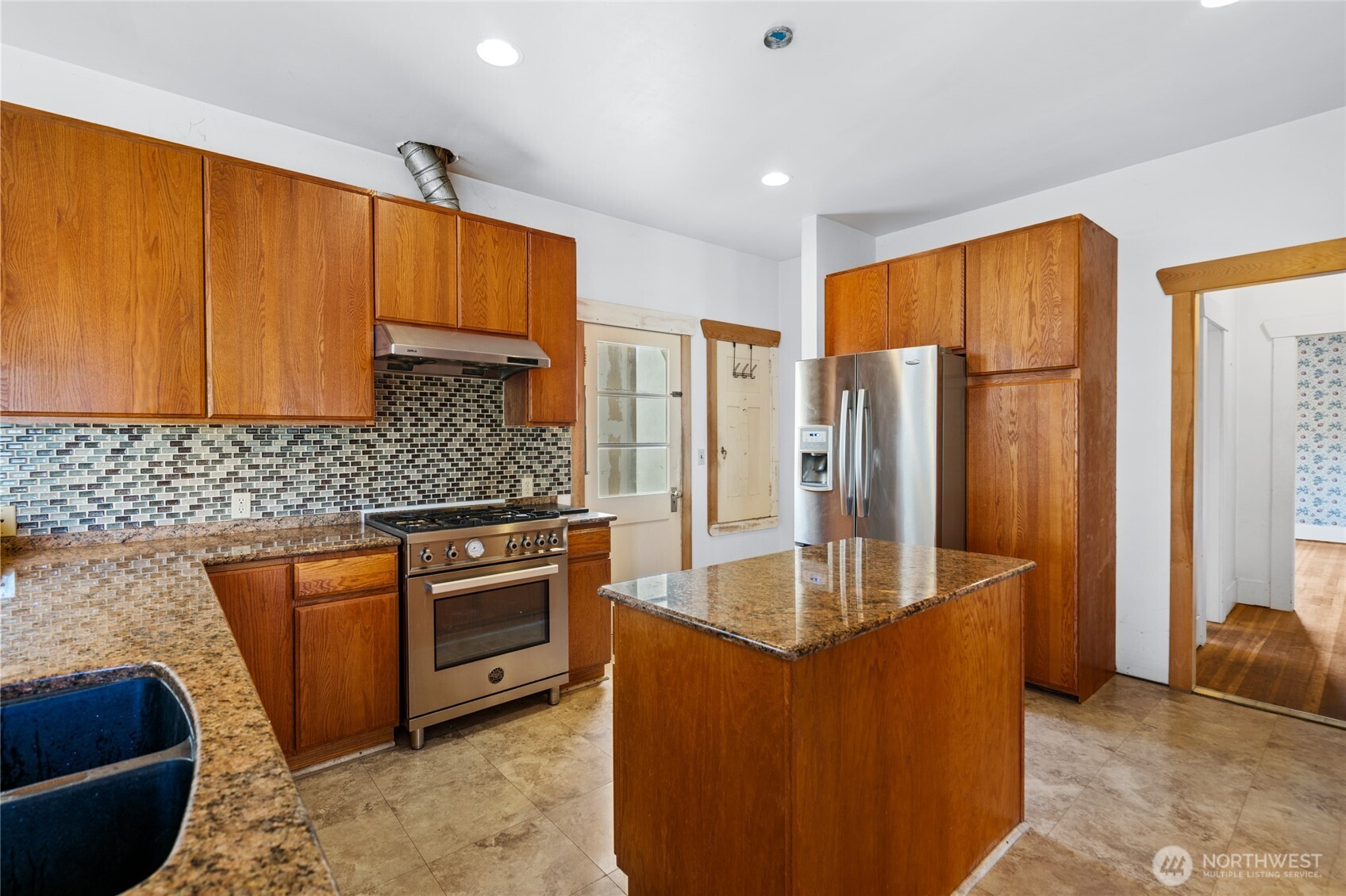 1811 9th Property Photo 25