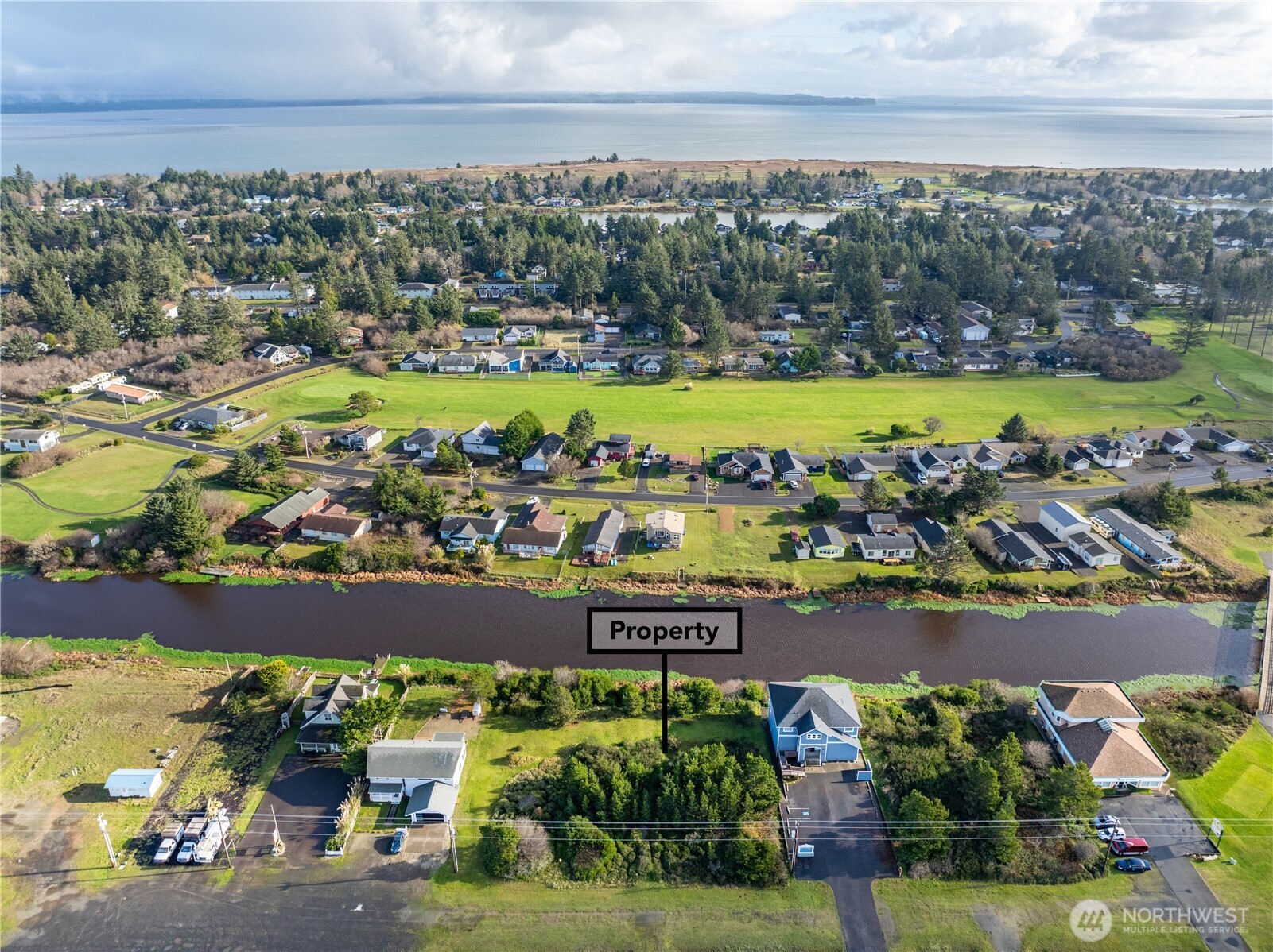 564 Point Brown Avenue Property Photo 3