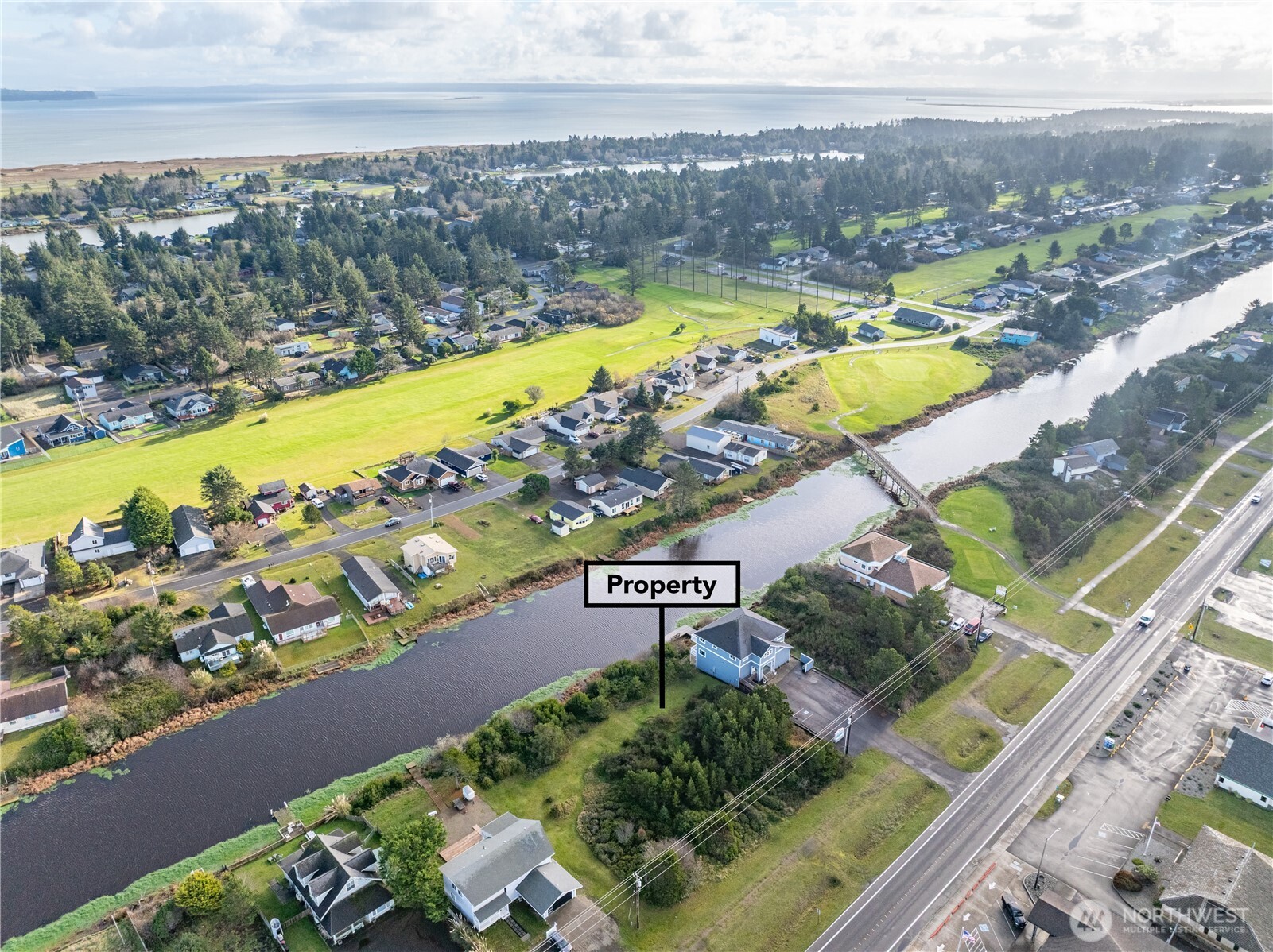 564 Point Brown Avenue Property Photo 4