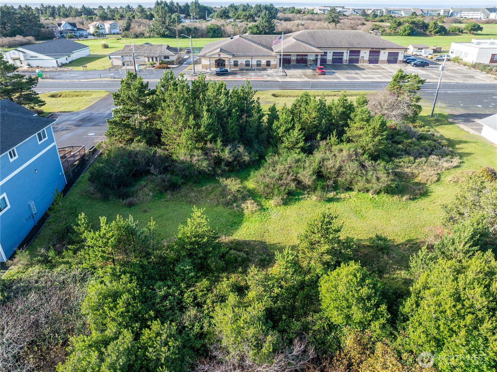564 Point Brown Avenue Property Photo 15