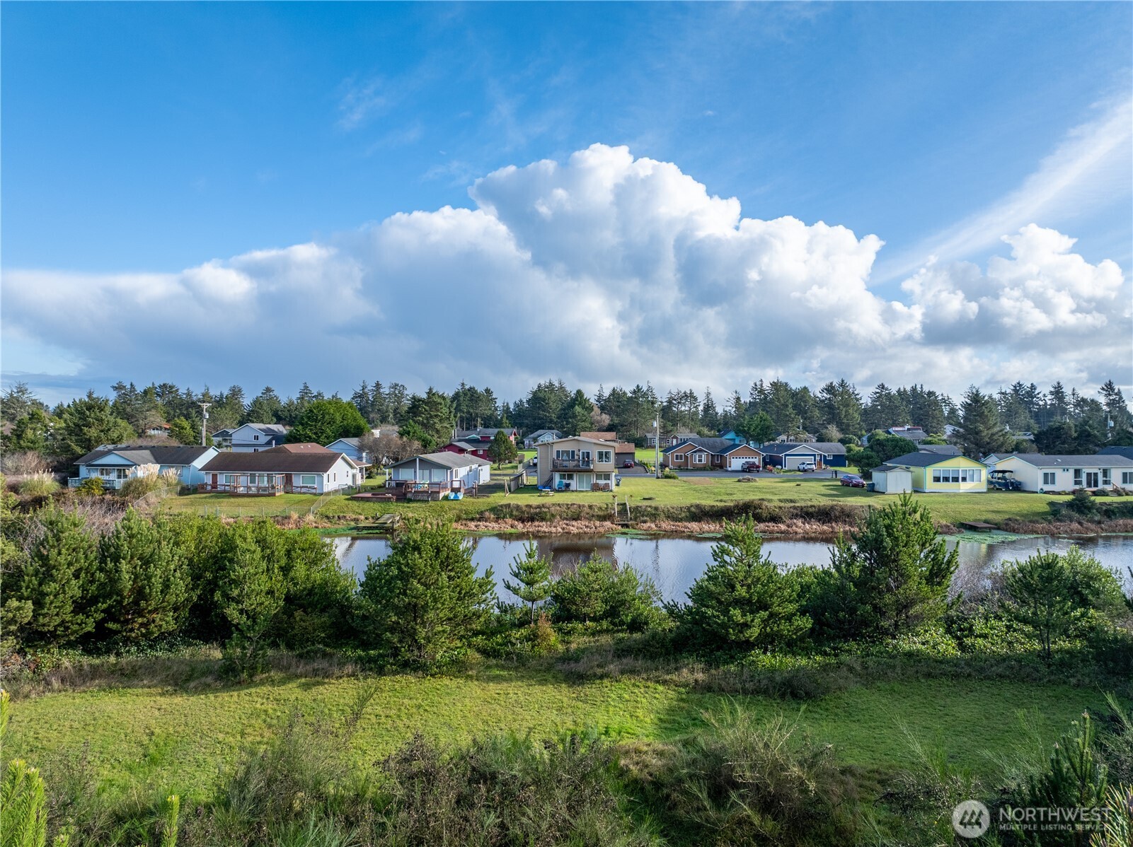564 Point Brown Avenue Property Photo 18