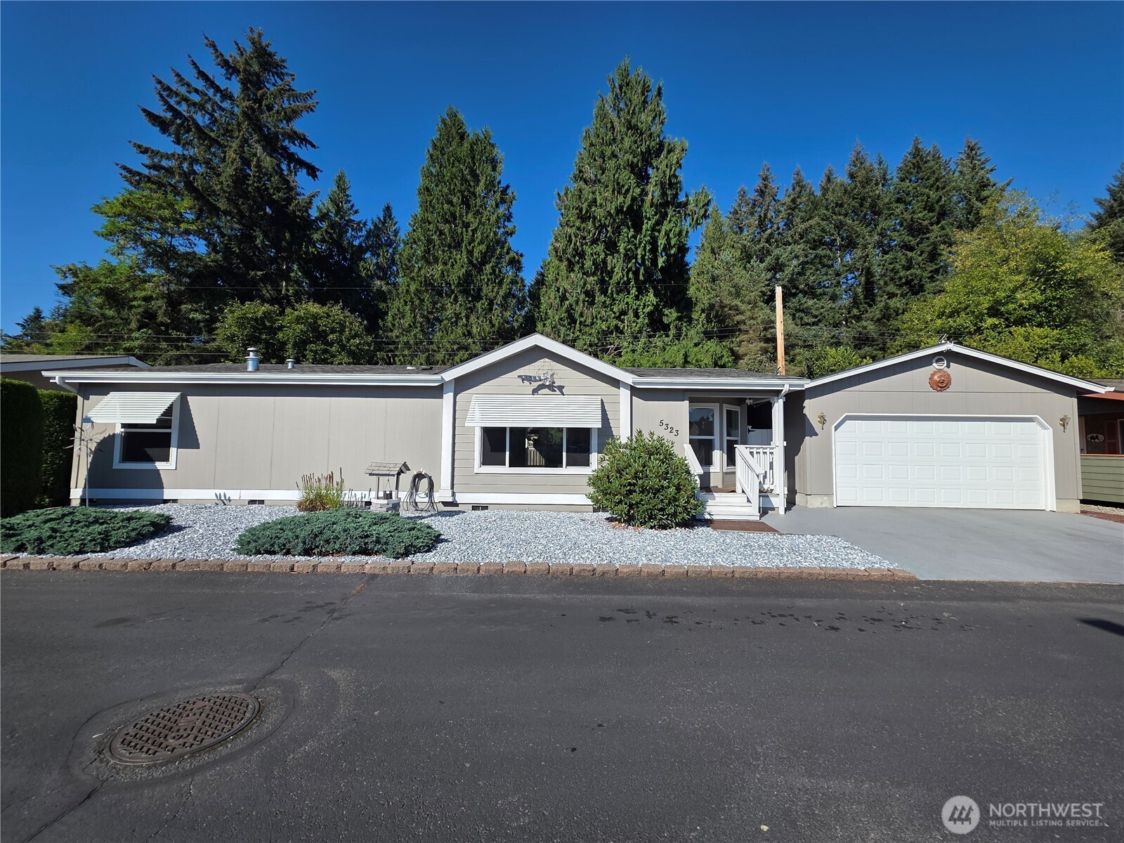 5323 W Eagle Lane Property Photo 1