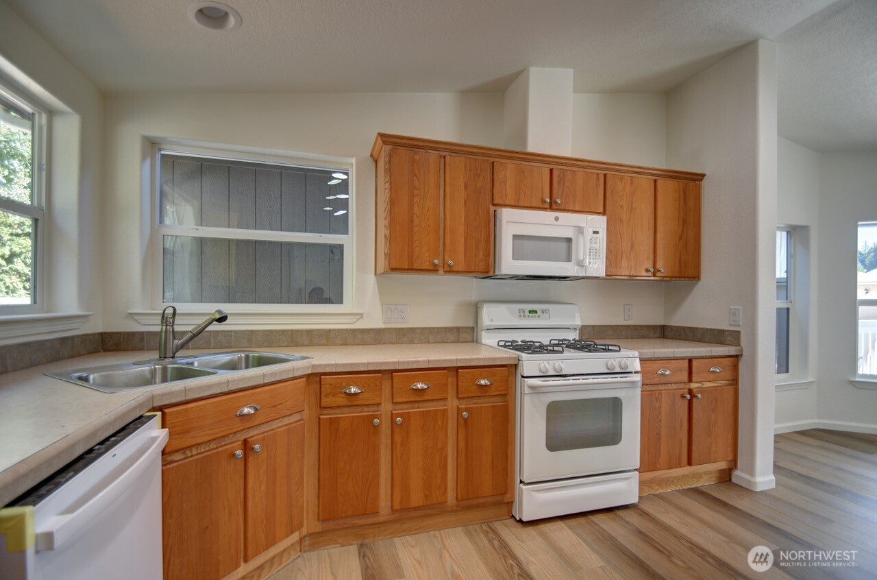 5323 W Eagle Lane Property Photo 9
