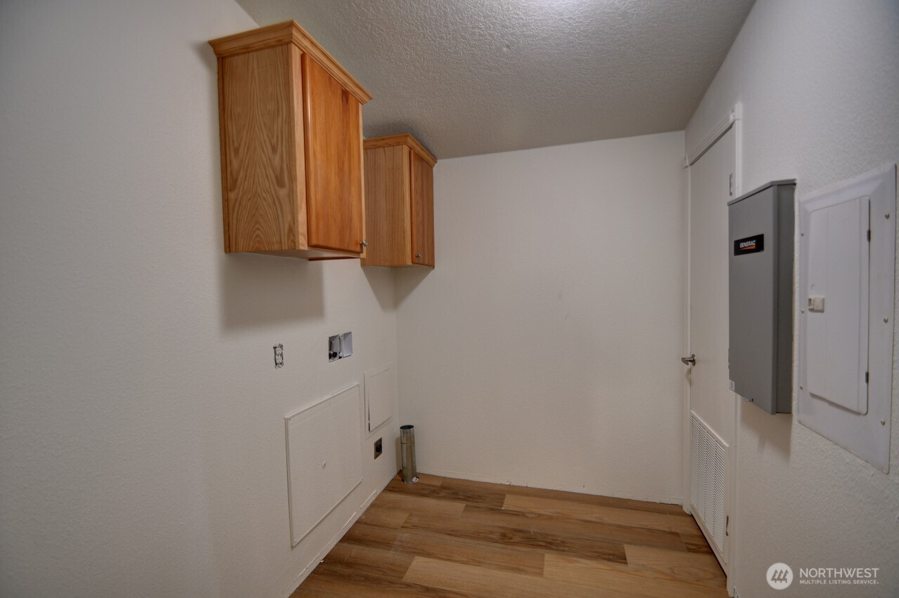 5323 W Eagle Lane Property Photo 14