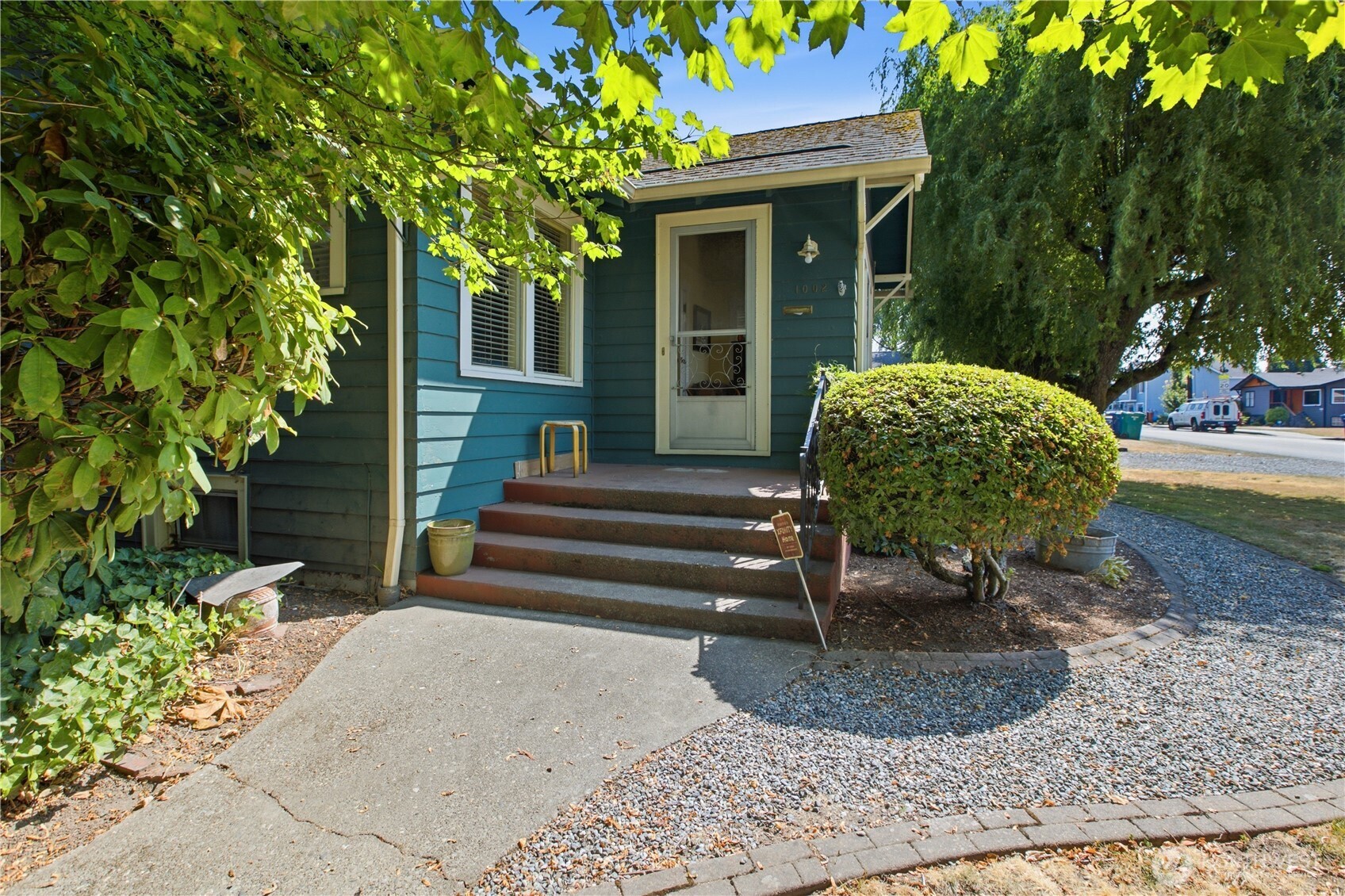 1002 21st Street Property Photo 2