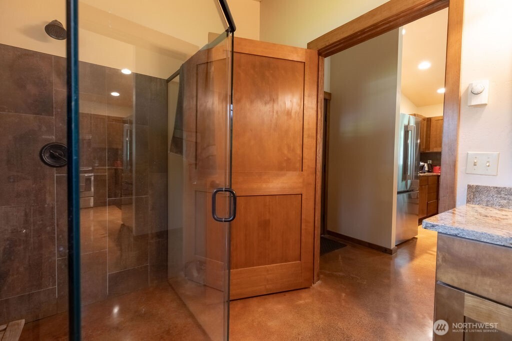 2298 Undie Road Property Photo 13