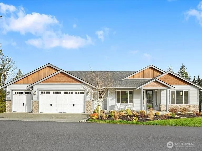 6411 196th Drive Property Photo 1