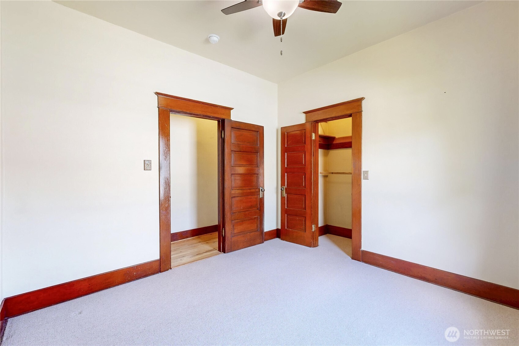 546 Locust Street Property Photo 15