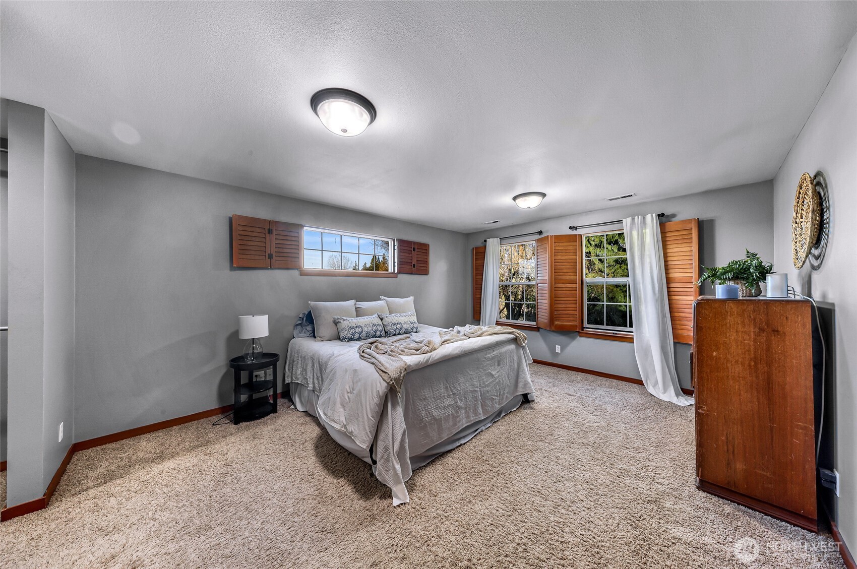 3395 Mack Road Property Photo 4