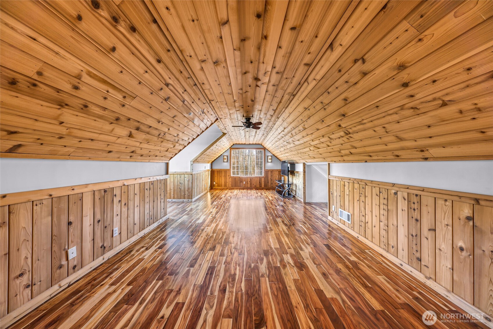 3395 Mack Road Property Photo 6