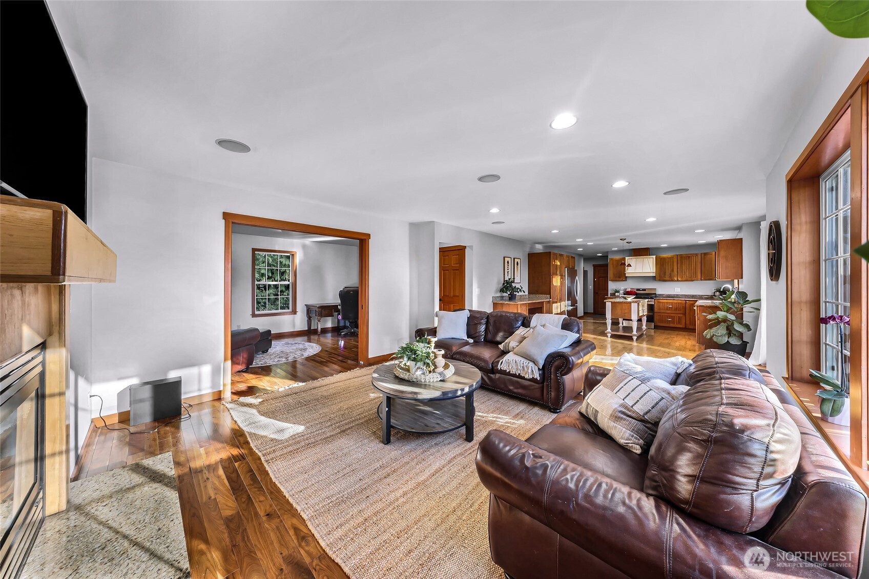 3395 Mack Road Property Photo 13