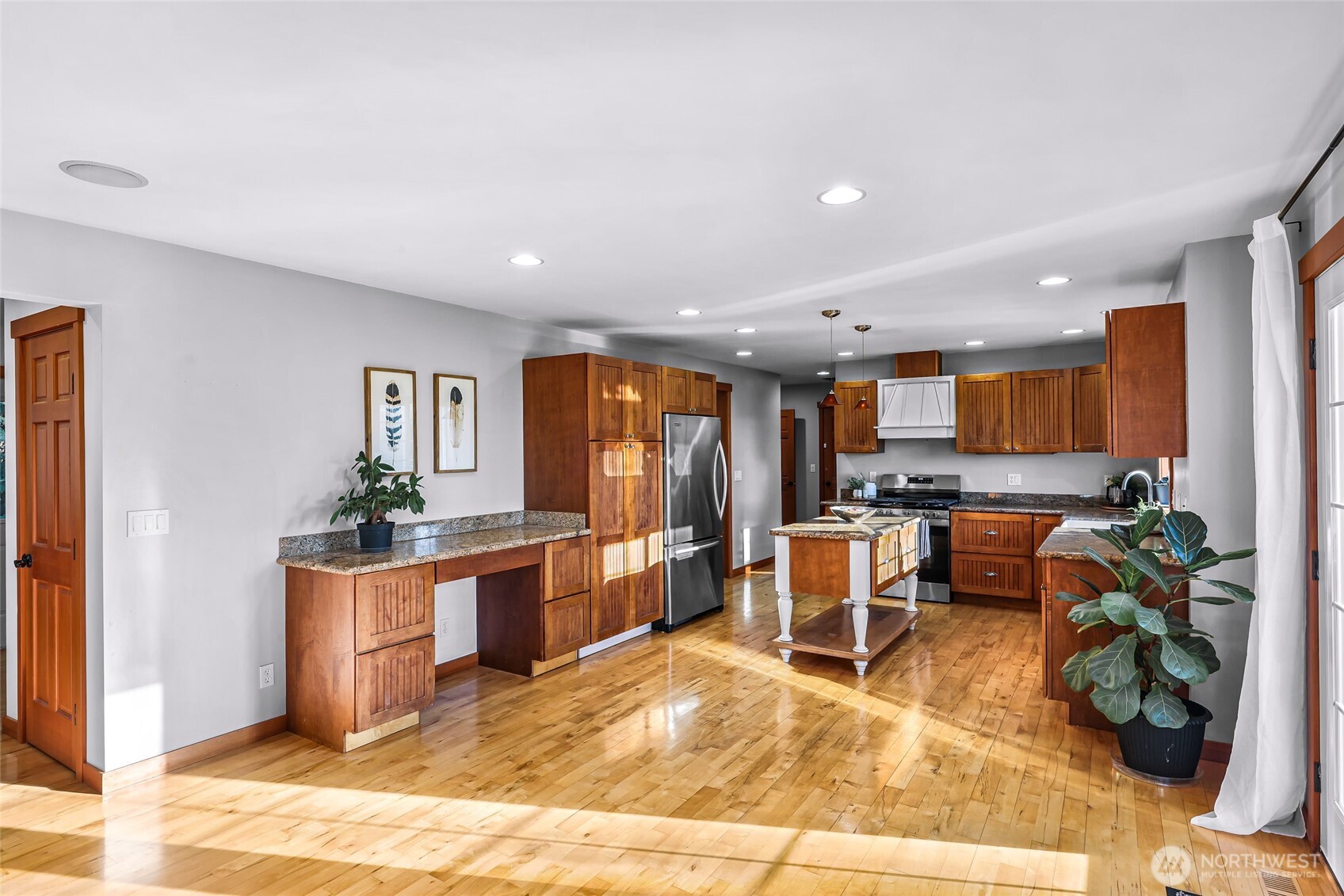 3395 Mack Road Property Photo 15