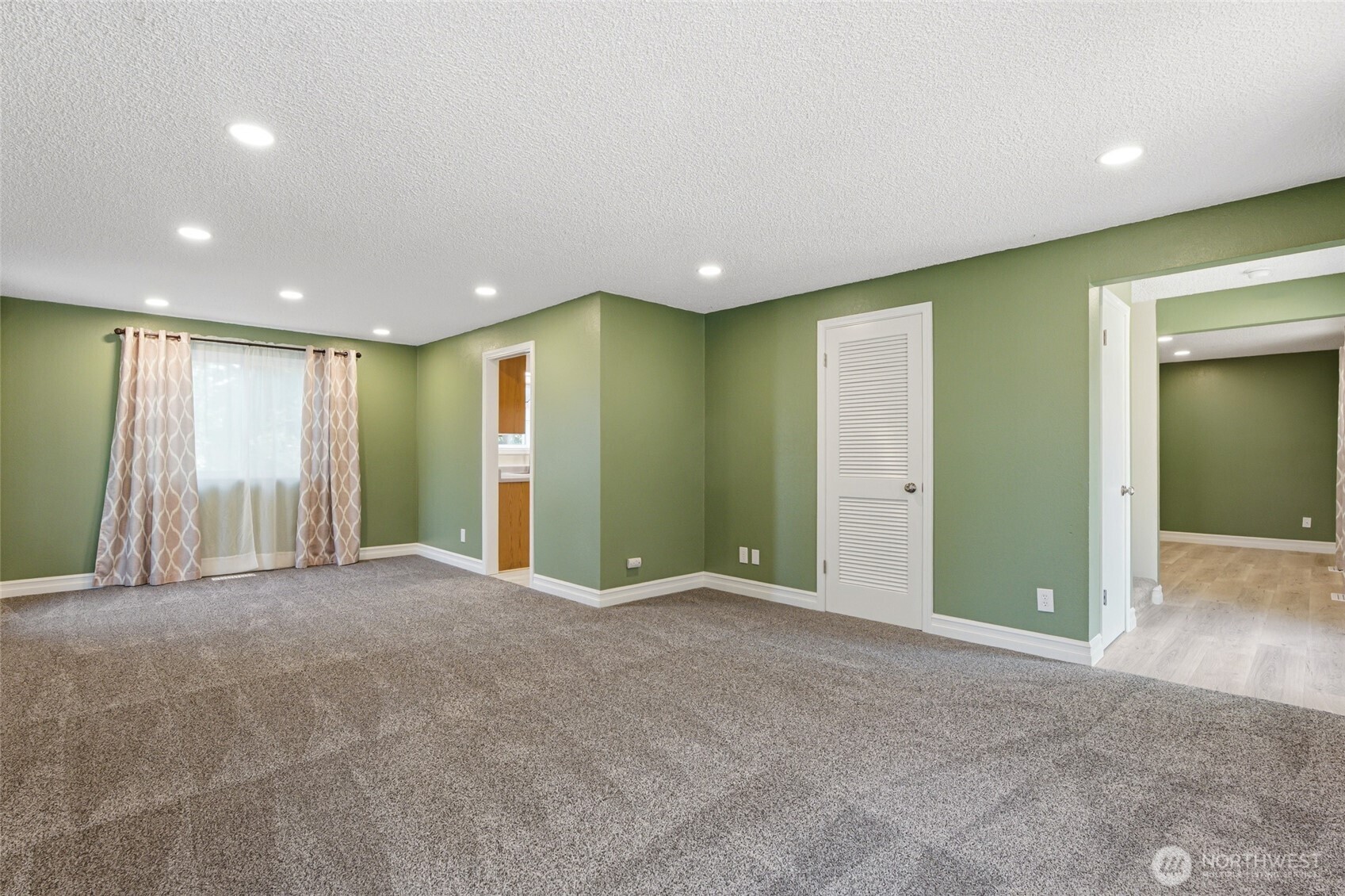 7804 Bobcat Drive Property Photo 7