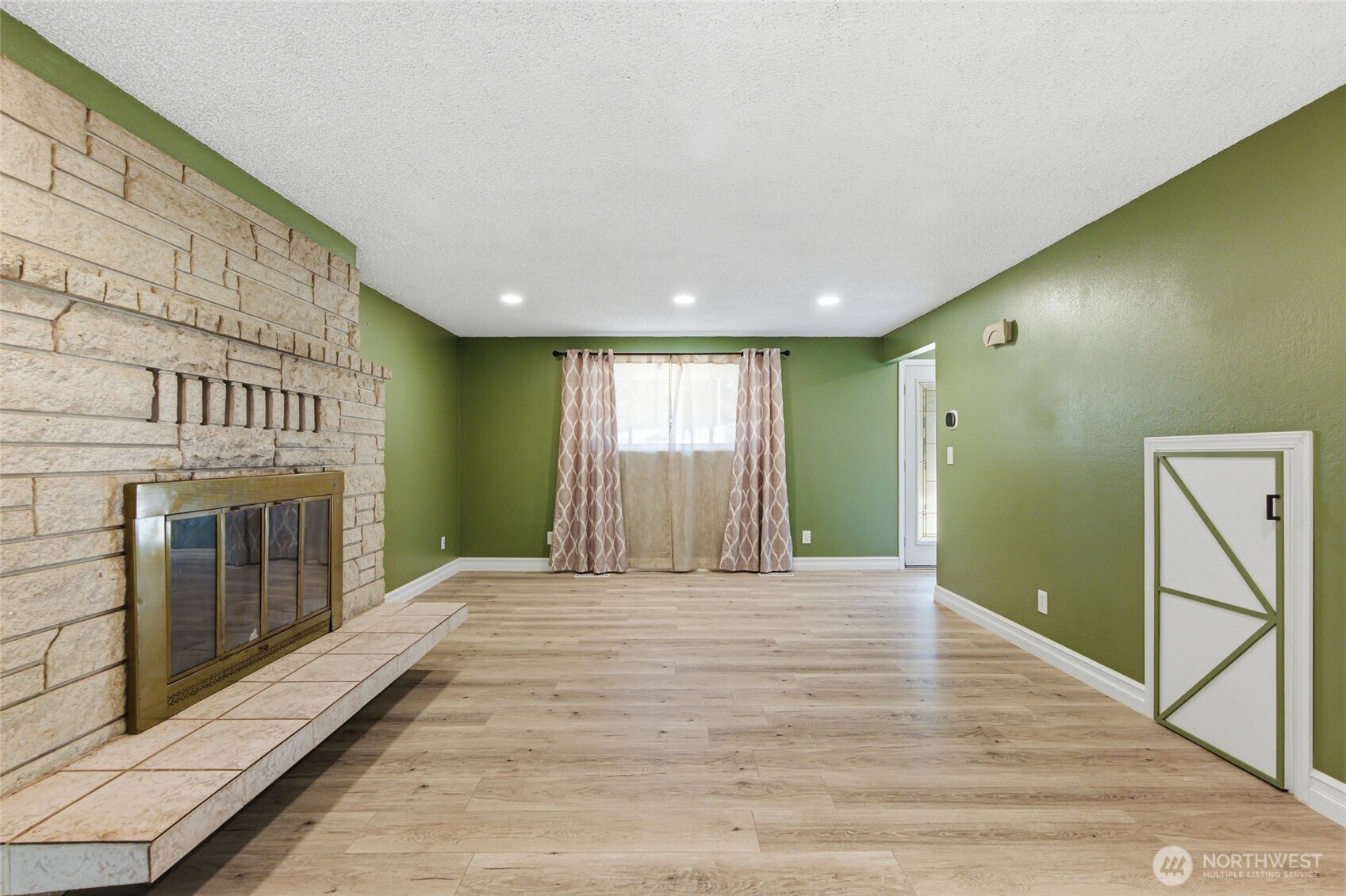 7804 Bobcat Drive Property Photo 10