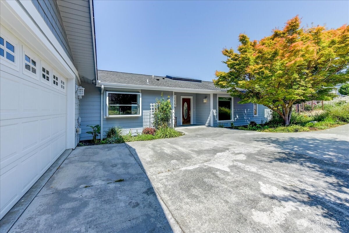 8170 Cultus Drive Property Photo 2