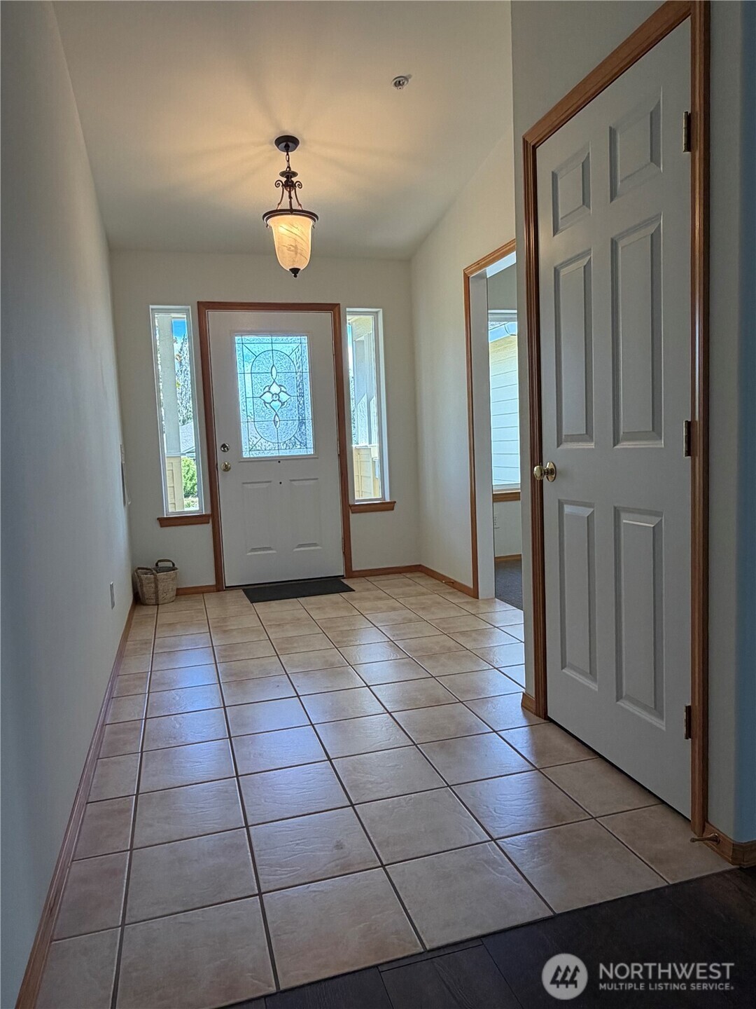 91 Fieldstone Court Property Photo 3