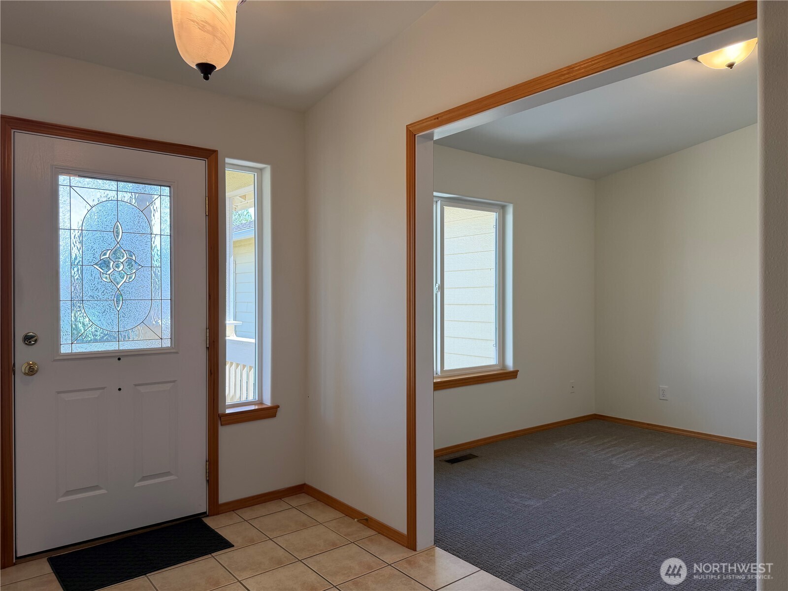 91 Fieldstone Court Property Photo 4