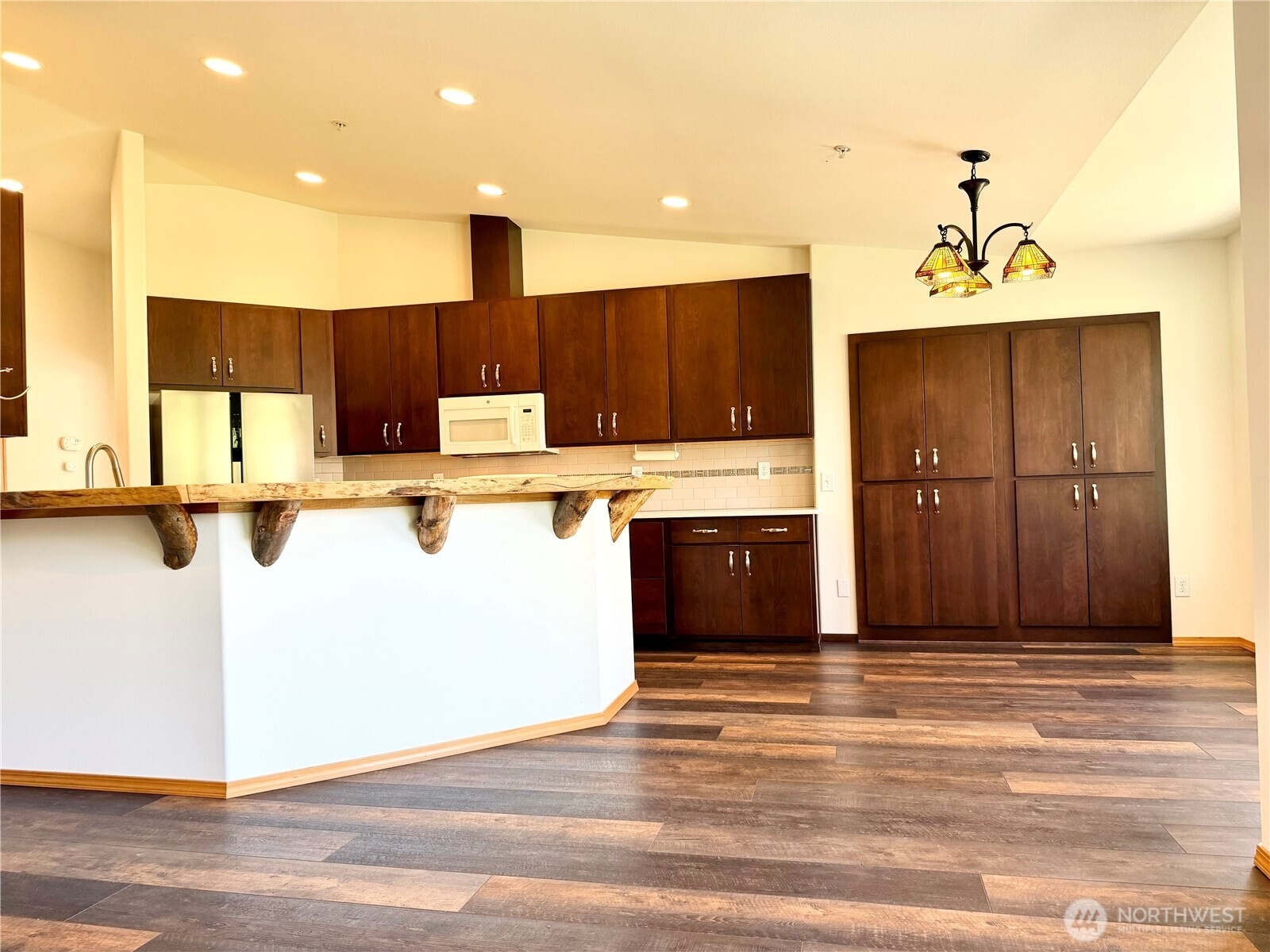 91 Fieldstone Court Property Photo 10