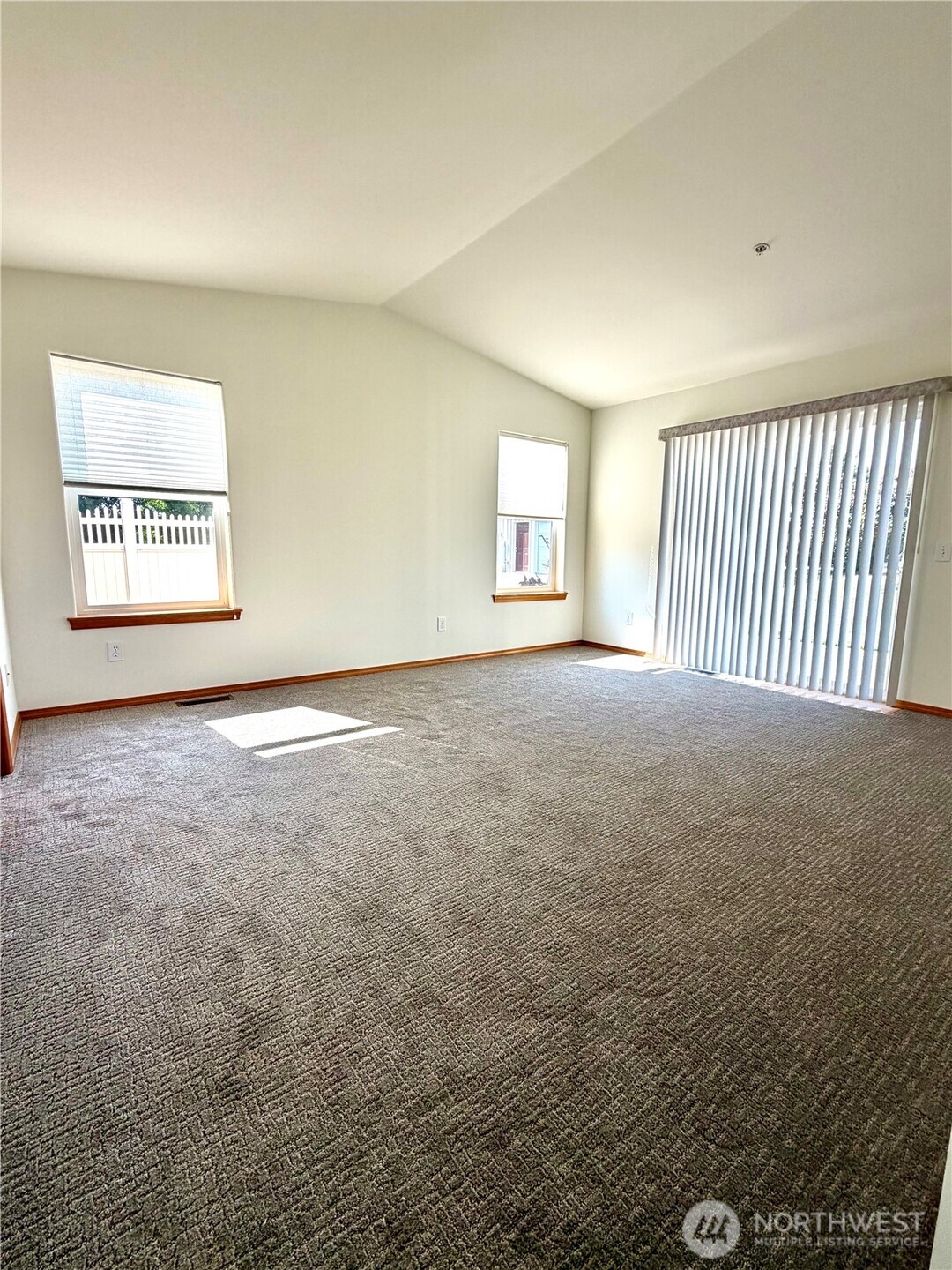 91 Fieldstone Court Property Photo 16