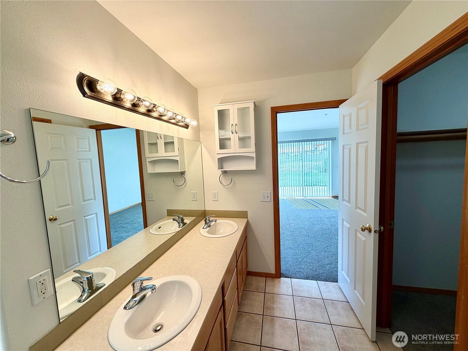 91 Fieldstone Court Property Photo 19