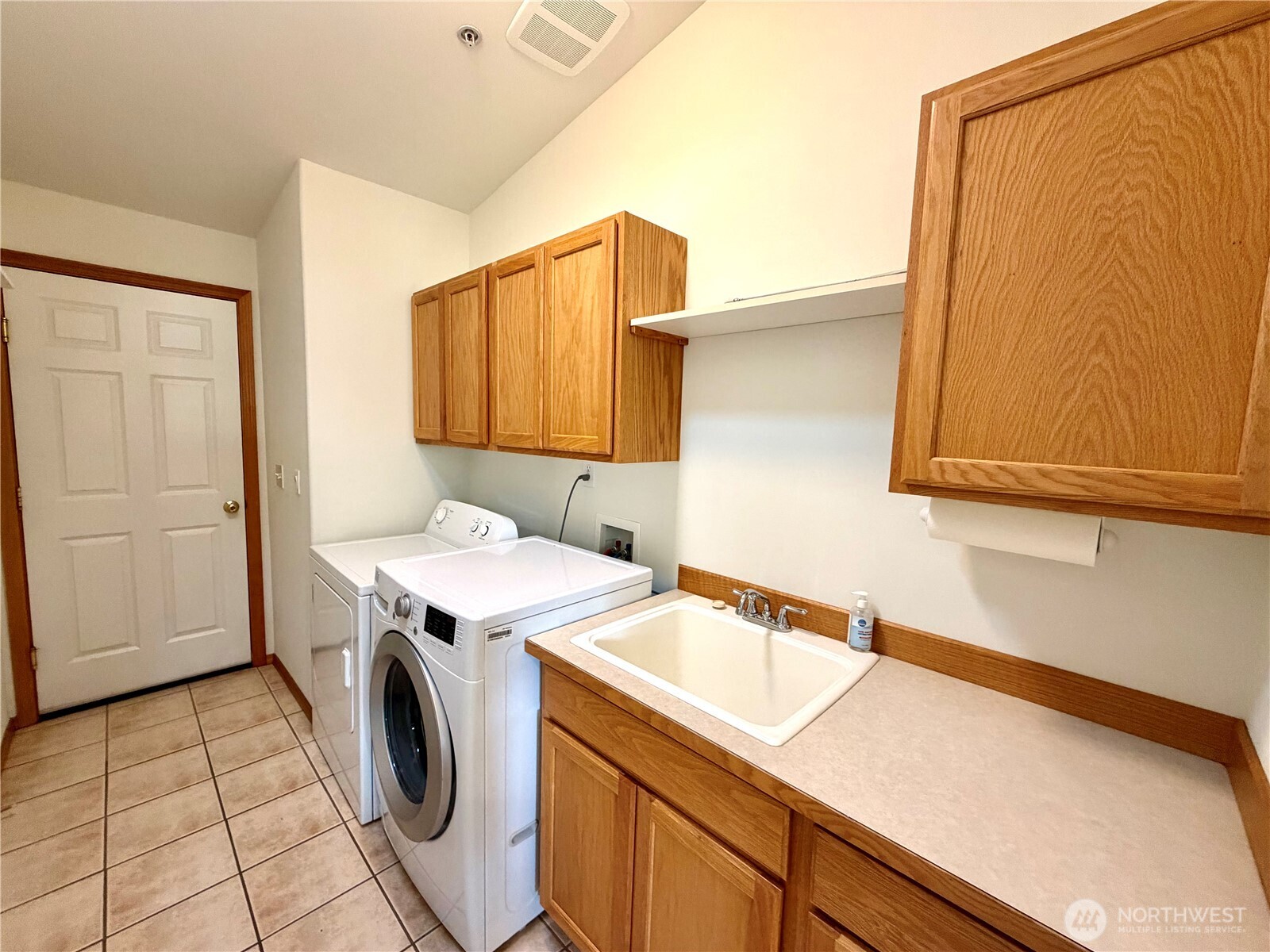 91 Fieldstone Court Property Photo 25