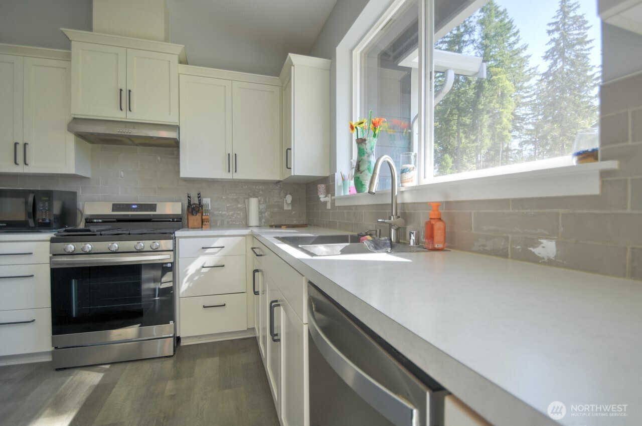 14120 Englund Lane Property Photo 14